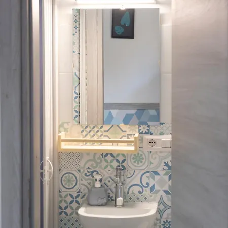 Alfred House * Napoli